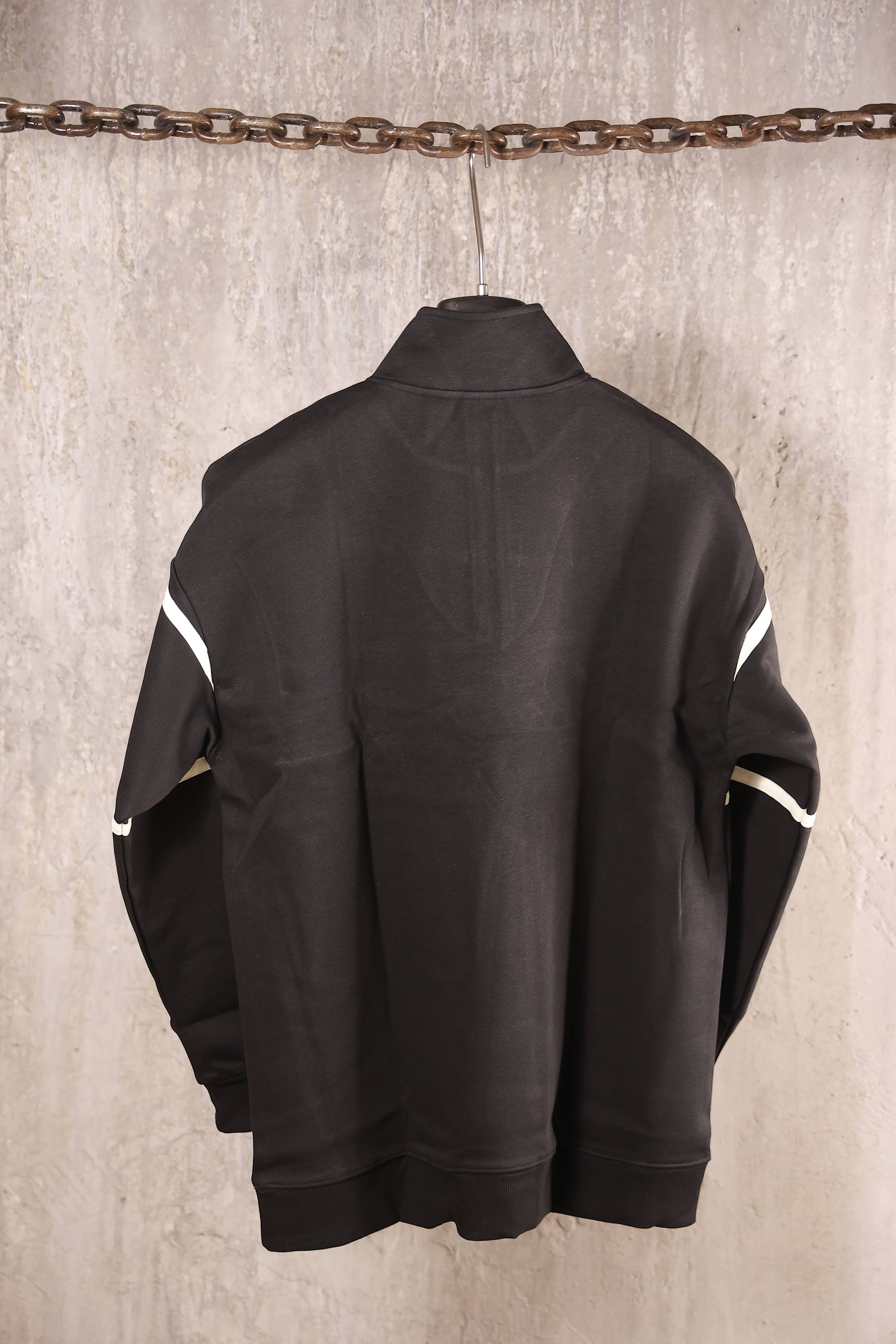 Sviter Best / QORA / XL 3