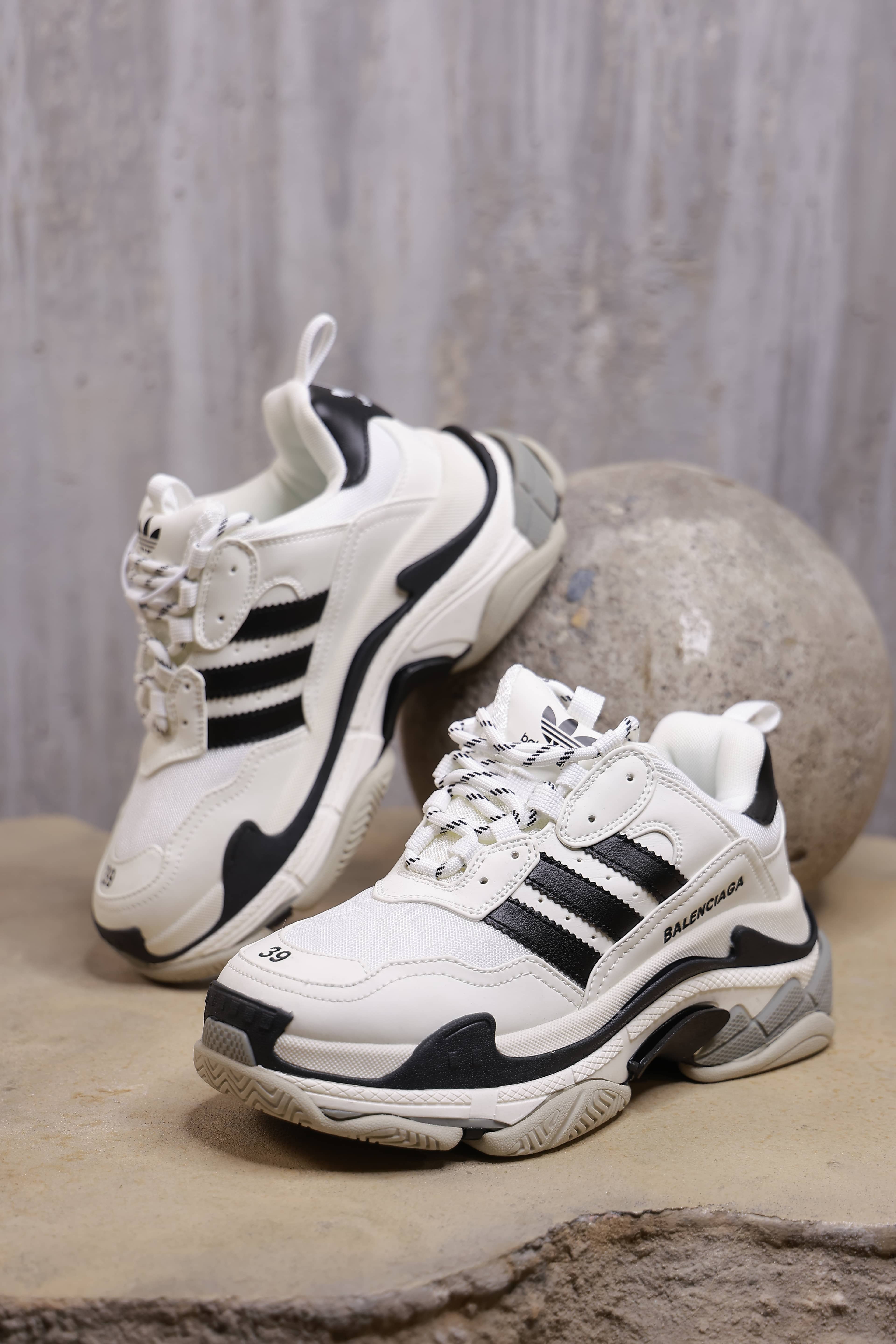 Balenciaga Adidas / OQ / 41 1