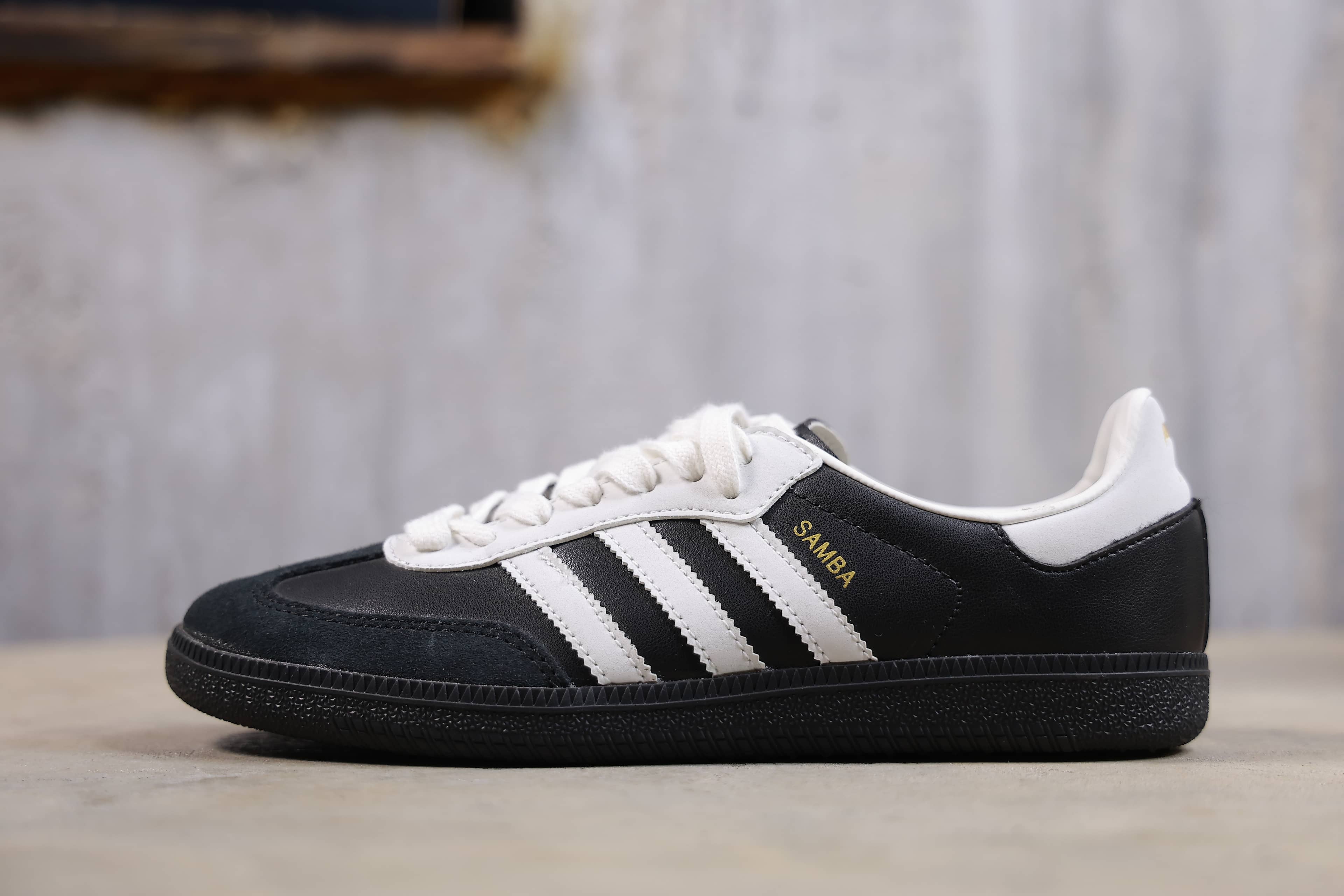 Adidas Samba / QORA / 42 2