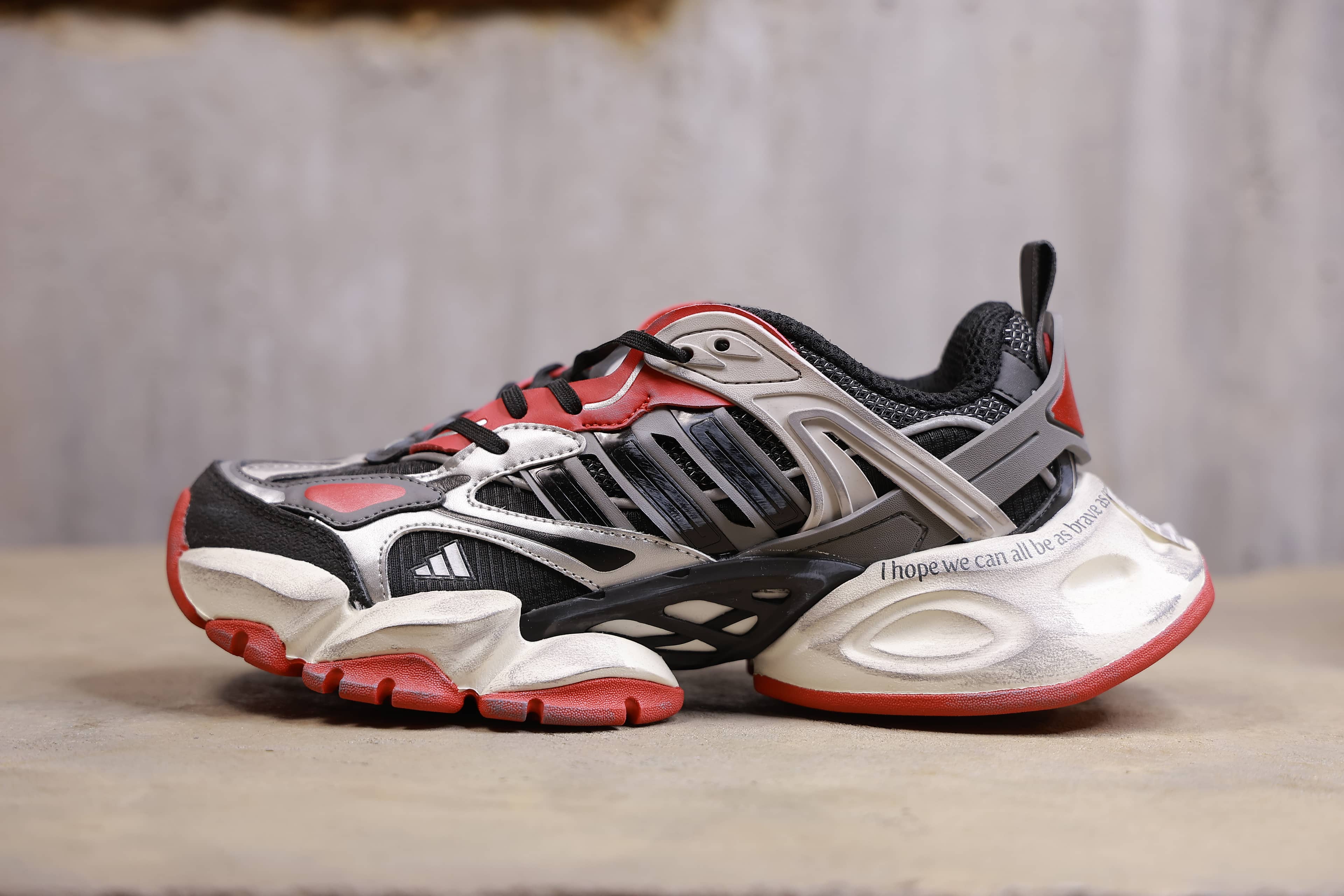 Adidas XLG Red / QORA / 40 2
