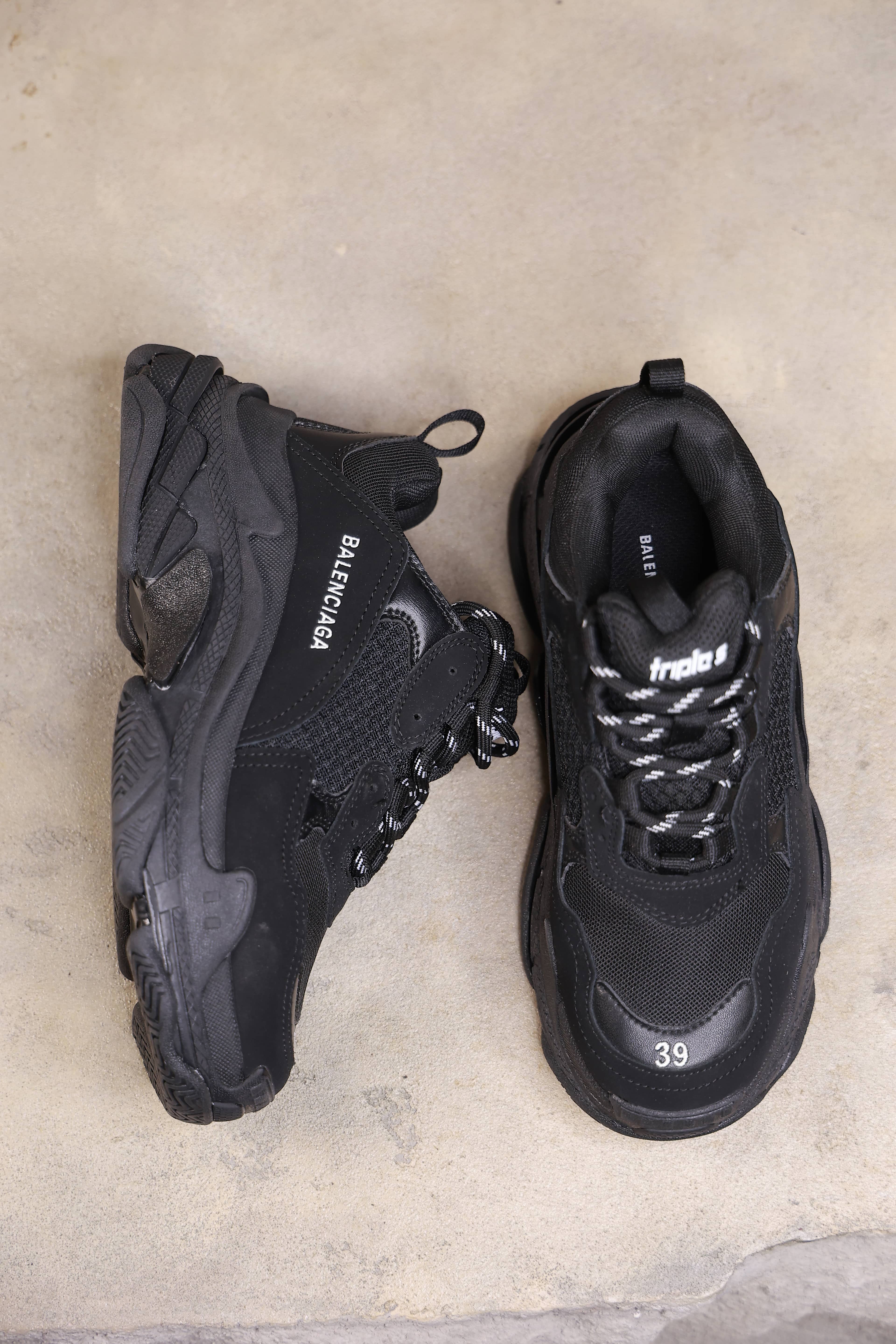 Balenciaga Triple / QORA / 41 1
