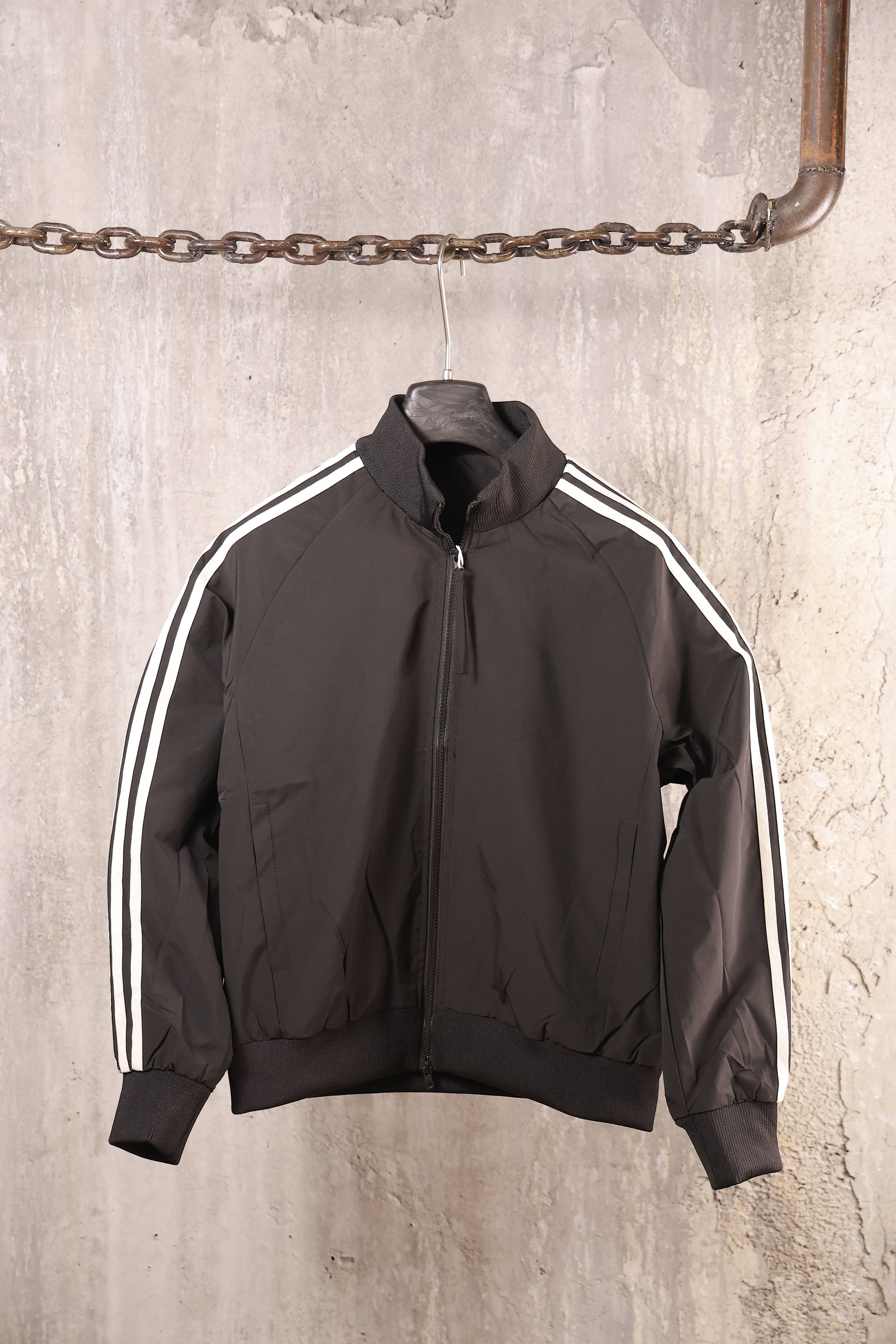 Vetrovka Tikka Yoqa Chiziqli / QORA / XL 1