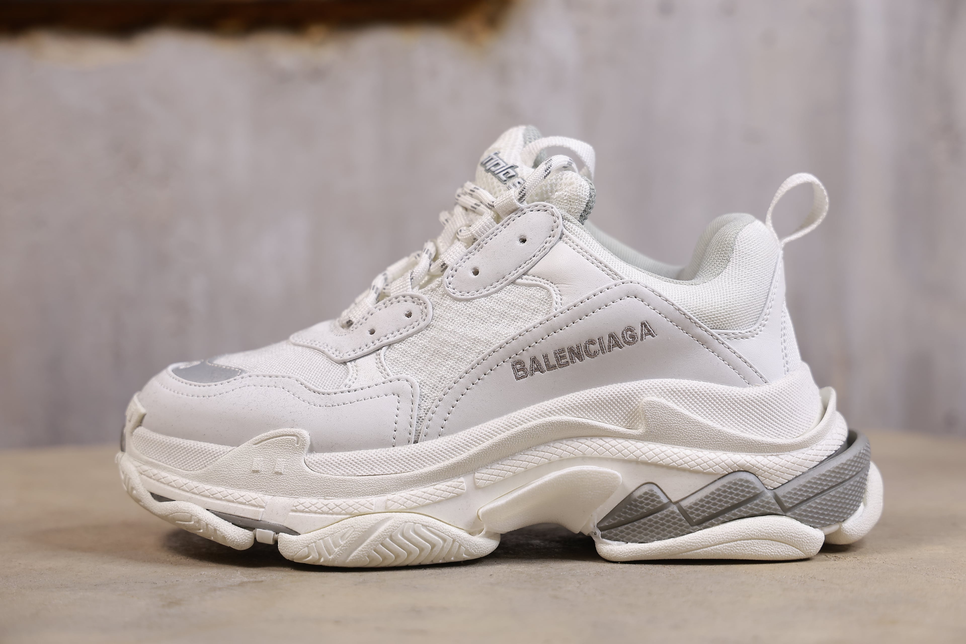 Balenciaga Triple / OQ / 39