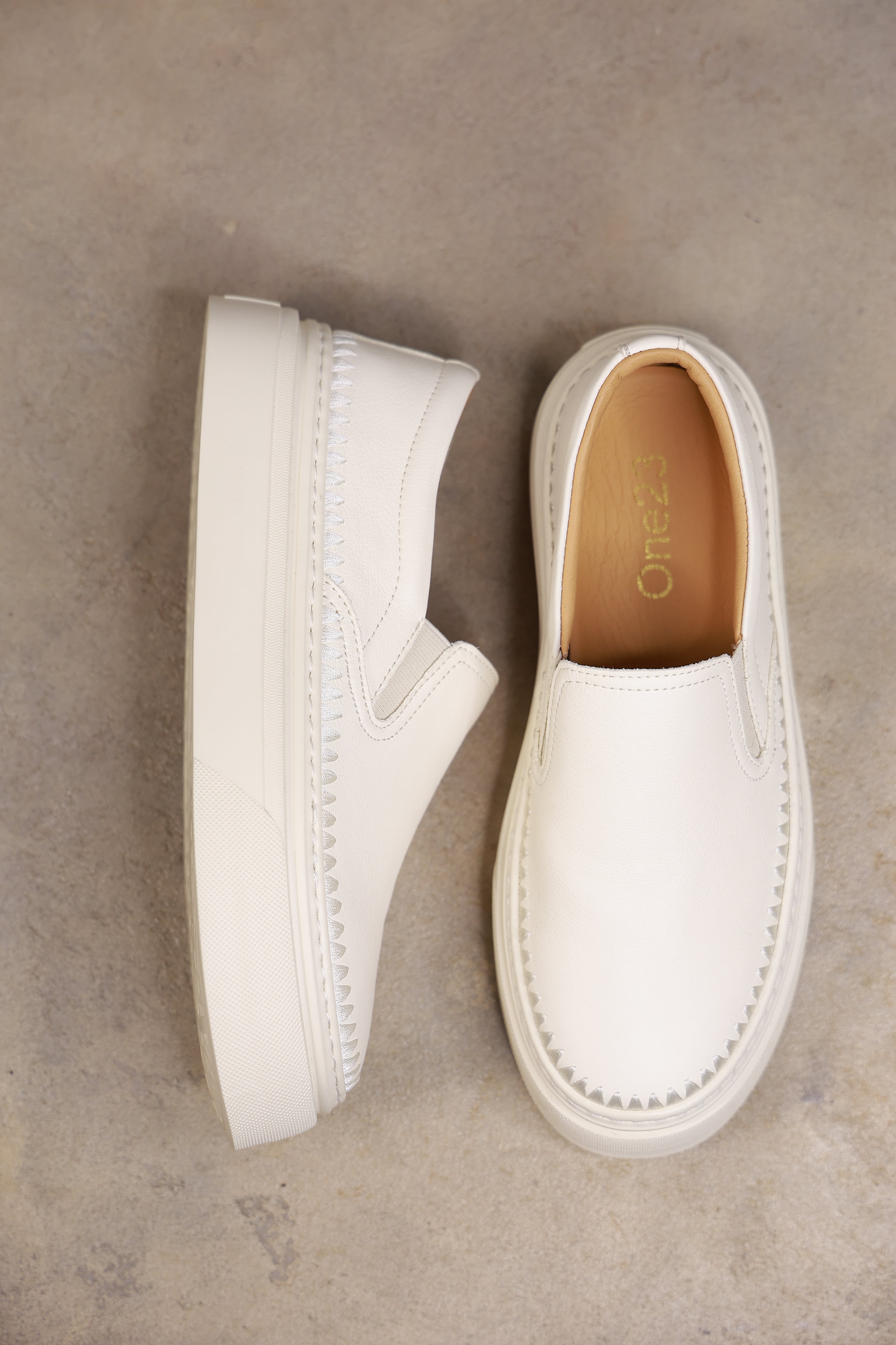 Keda Sneakers / OQ / 39